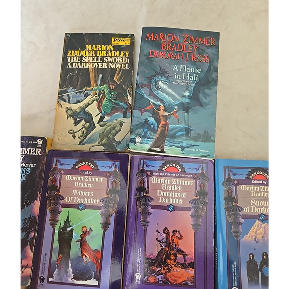Lot of 10 Vintage Dark Over Marion Zimmer Bradley Fantasy Sci-Fi Paperback Books - Picture 4 of 4